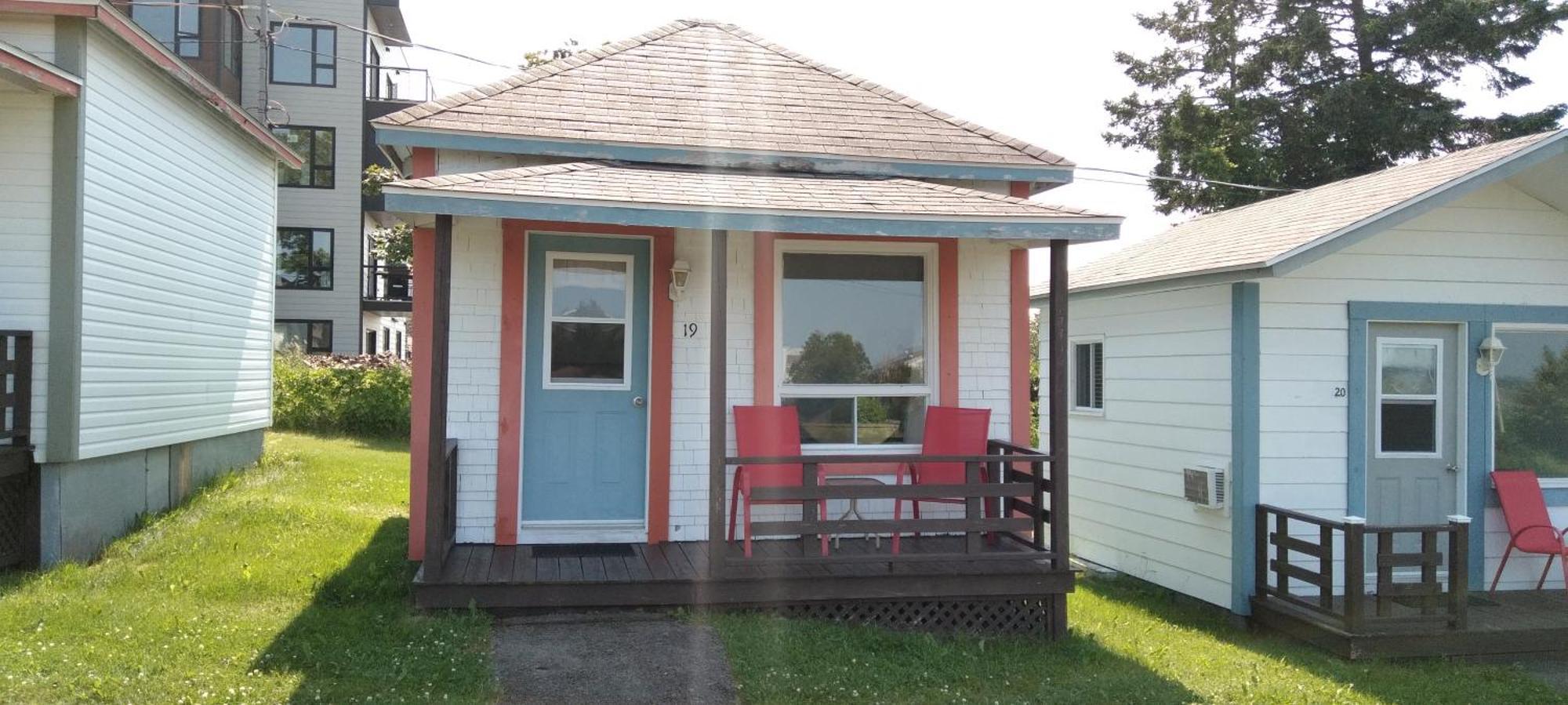 Motel Au Fleuve D'Argent Rivière-du-Loup Exteriör bild