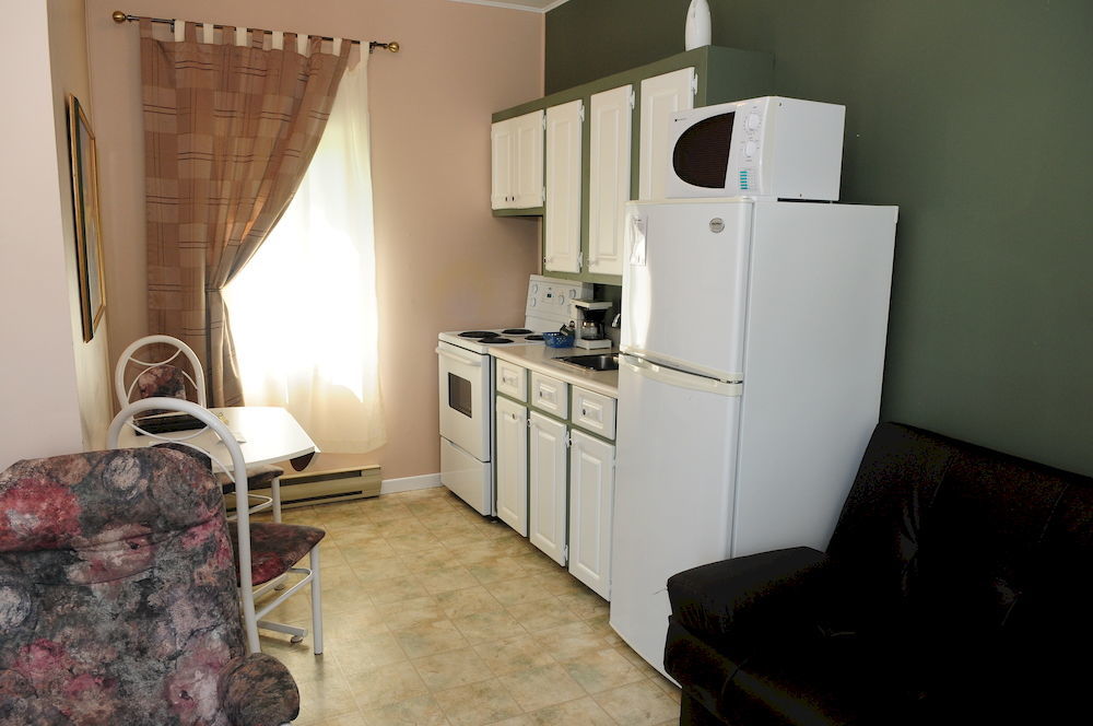 Motel Au Fleuve D'Argent Rivière-du-Loup Exteriör bild