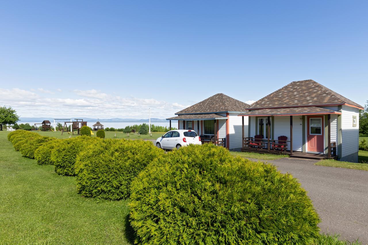 Motel Au Fleuve D'Argent Rivière-du-Loup Exteriör bild