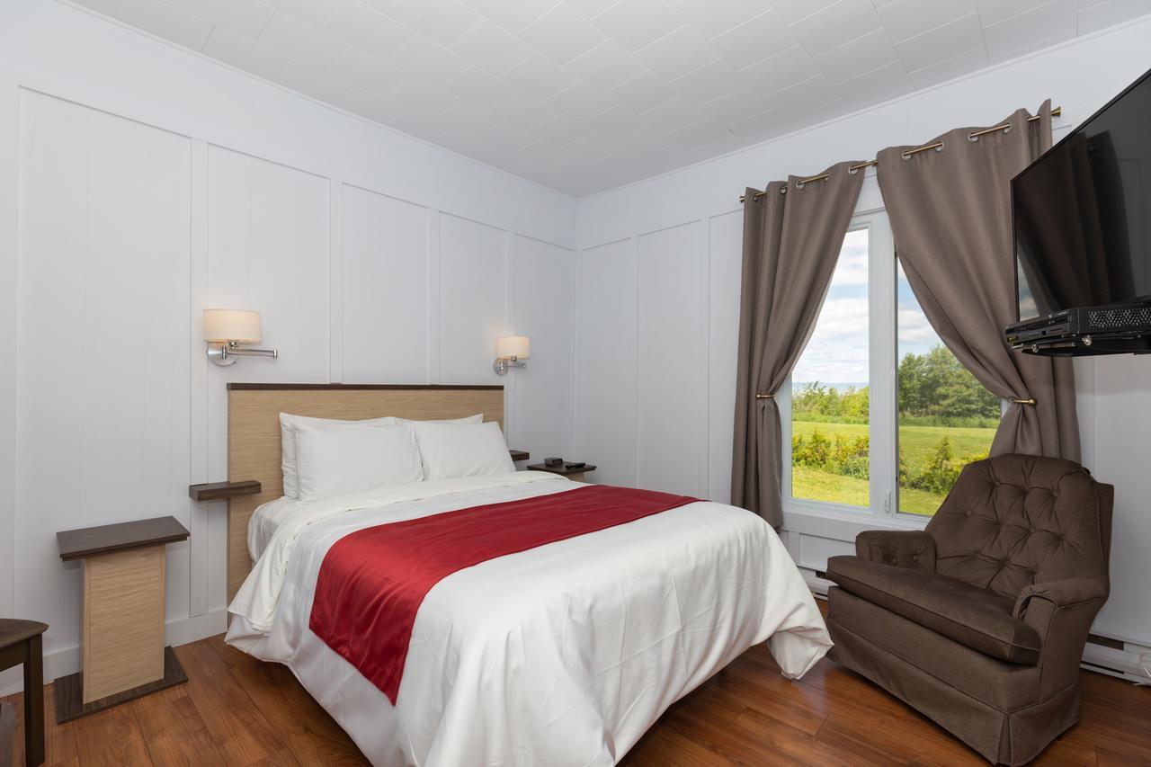 Motel Au Fleuve D'Argent Rivière-du-Loup Exteriör bild